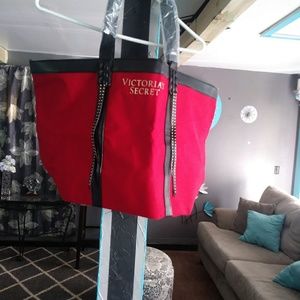 VS Tote
